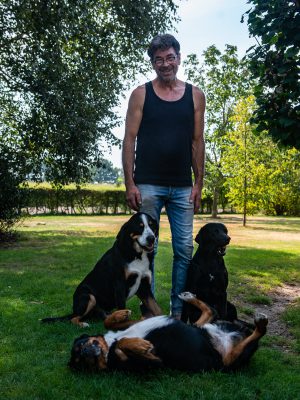 ron met zijn roedel