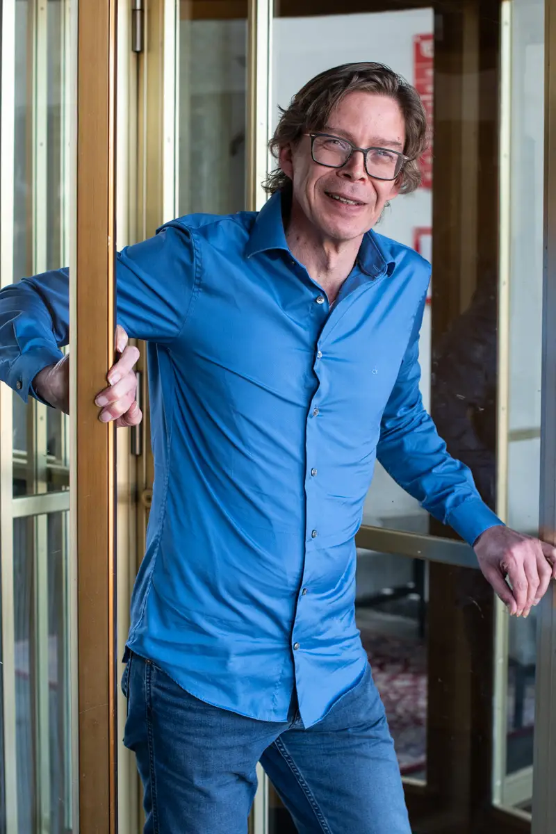 portret van Pieter in de draaideur